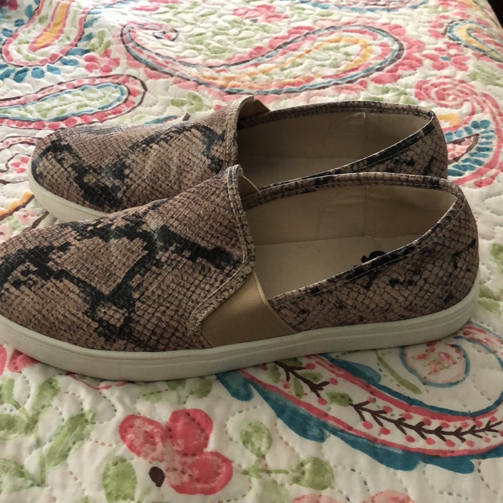 Fergalicious Python Sneakers - Picture 4 of 4